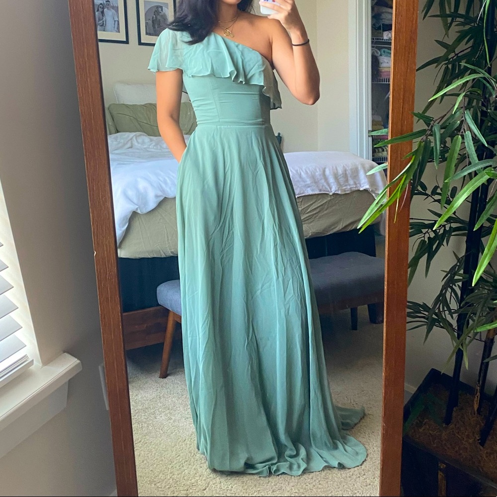 Dear Cleo Bridesmaid Dress Hannah in Ivy
